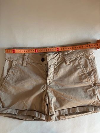 Kurze Hosen beige