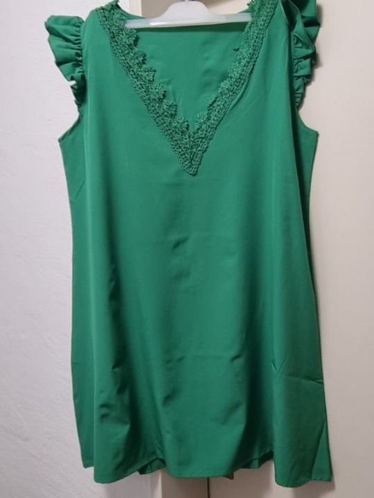 Kleider: Kleid  Rock mit Spitzenbordüre Gr. M – Neu und originalverpackt aus geroldswil von Gumball1