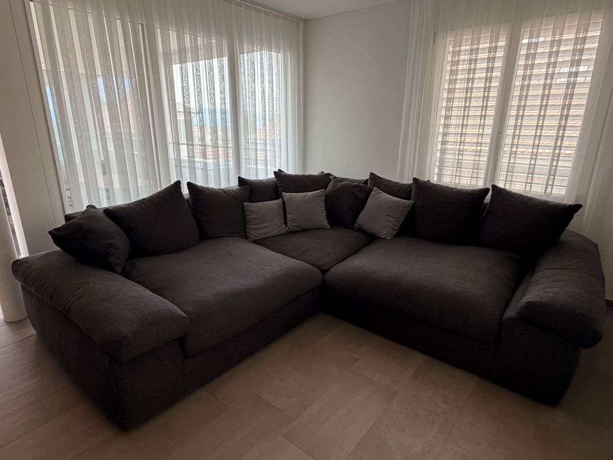 Sofas: Polstergruppe Ecksofa – D'occasion à Gutenswil par sev_rm6v