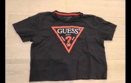 Guess T-Shirt Gr. S, schwarz/rot crop top