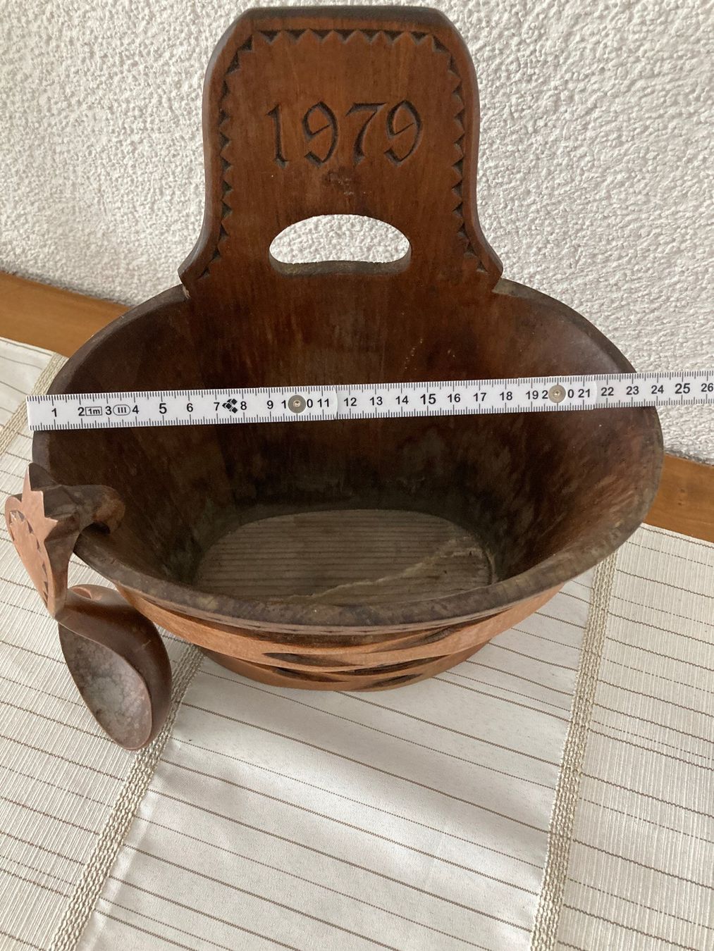 Tutte le decorazioni: Melchterli mit Schnitzerei mit Löffel Gebraucht – Usato da Steffisburg venduto da pet_2d5t 2