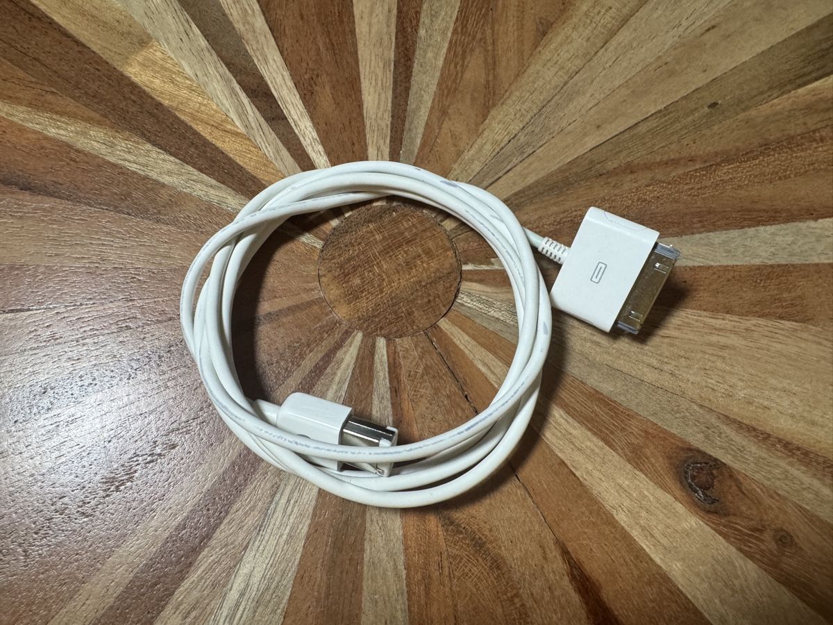 Apple Kabel: Original FireWire Ladekabel iPod iPhone  – Gebraucht aus St. Gallen von hae_6rmh 2