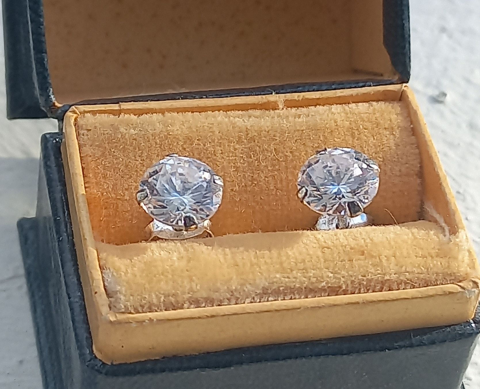 Boucles d'oreille: Ohrstecker 925 Silber Zirkonia – D'occasion à Buchs AG par Dzirul 1