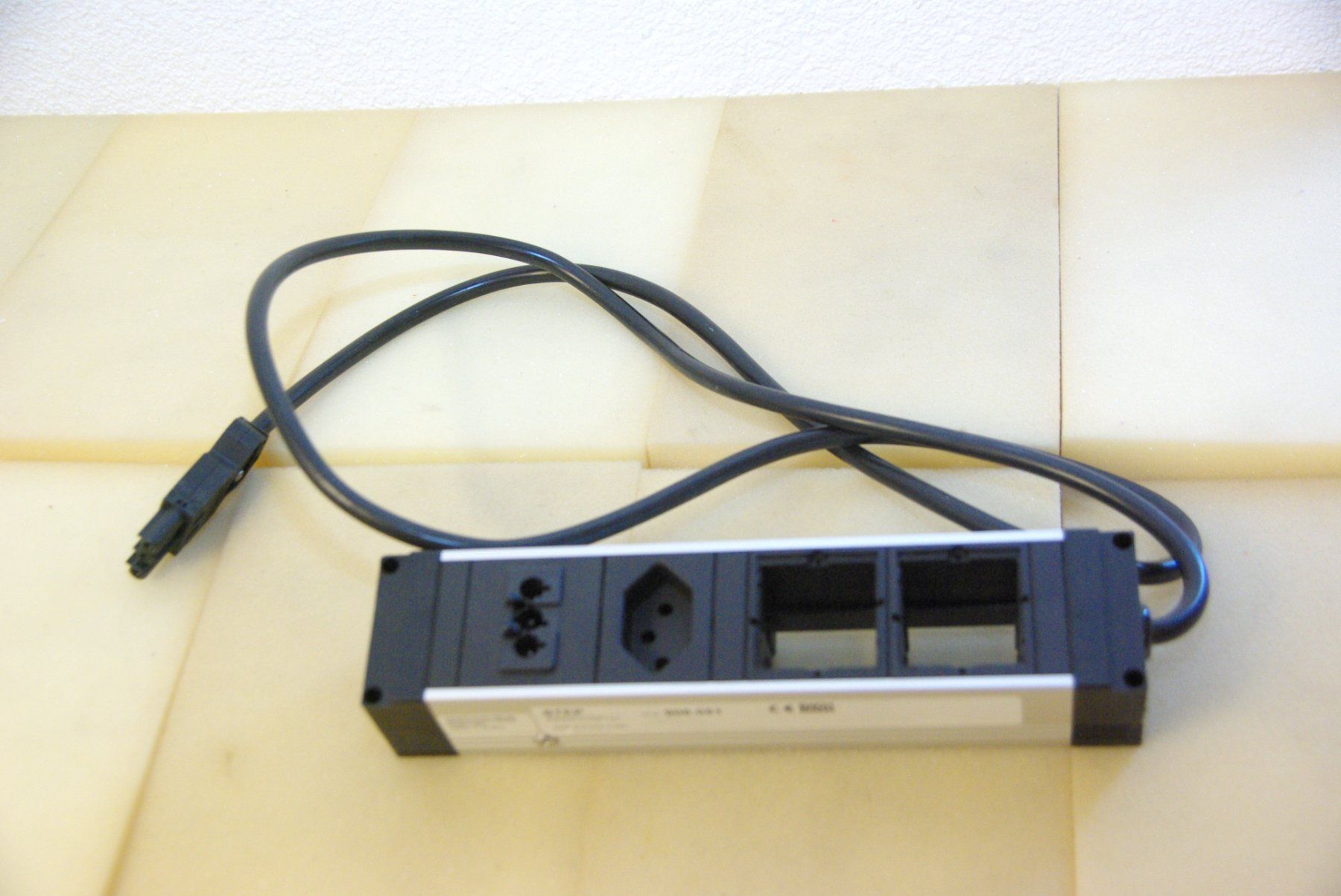 Spine: Bachmann STEP Steckdosenleiste 906.051 – Nuovo (secondo la descrizione) da Herisau venduto da Cevianer1844