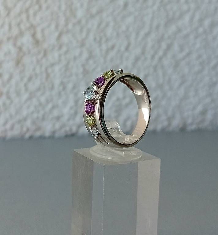 Anelli: Ring mit Blautopas in 375 Weissgold – Usato da Stans venduto da wer_fd5f 4