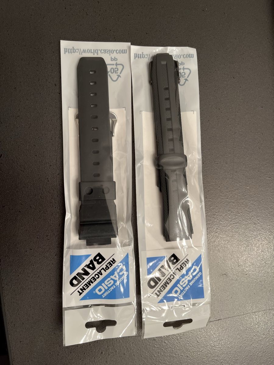 Bracciali & Braccialetti: Casio Ersatzarmbänder neu 2 Stk. – Nuovo e nell'imballaggio originale da Beckenried venduto da Beggo51