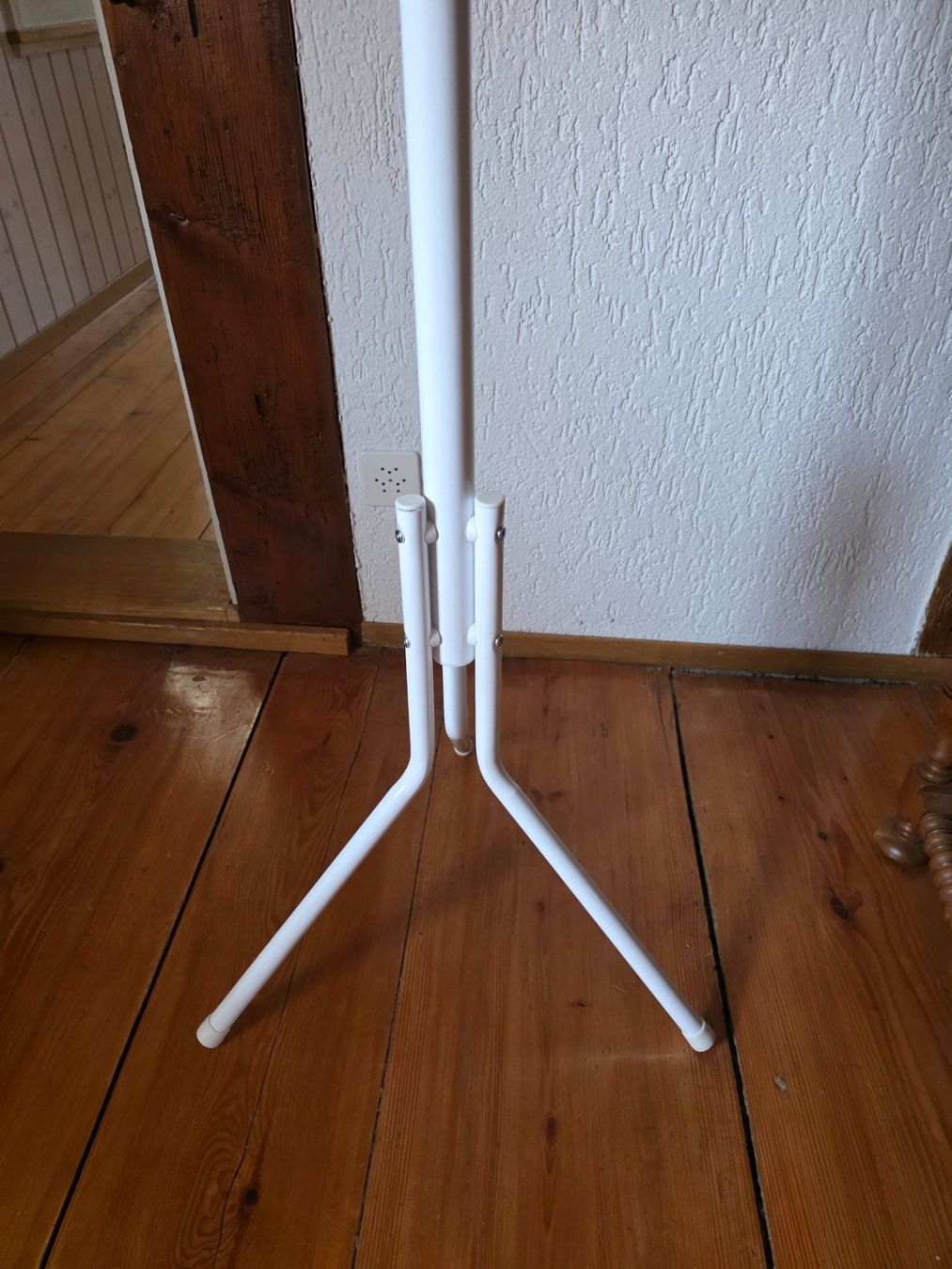 Guardaroba: Metall Kleiderständer 184 cm weiss Garderobe – Usato da Walterswil BE venduto da Lonitti 3