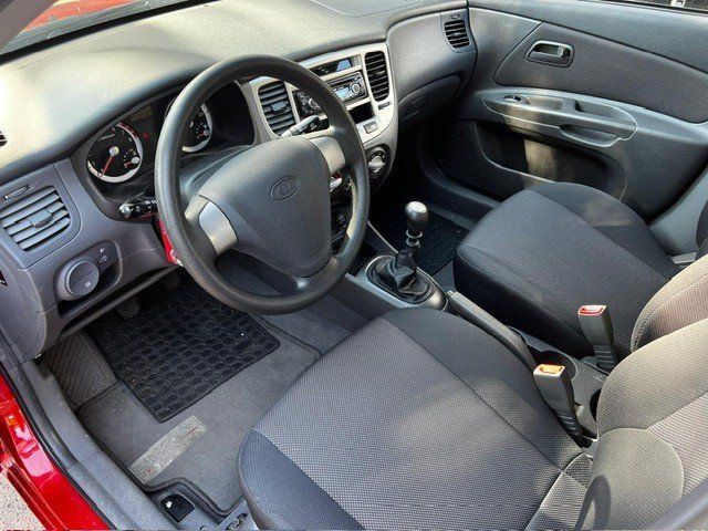 Kia Automobili: KIA Rio III  1.4 Trend Klima – Usato da Oberriet SG venduto da jeepv8 2
