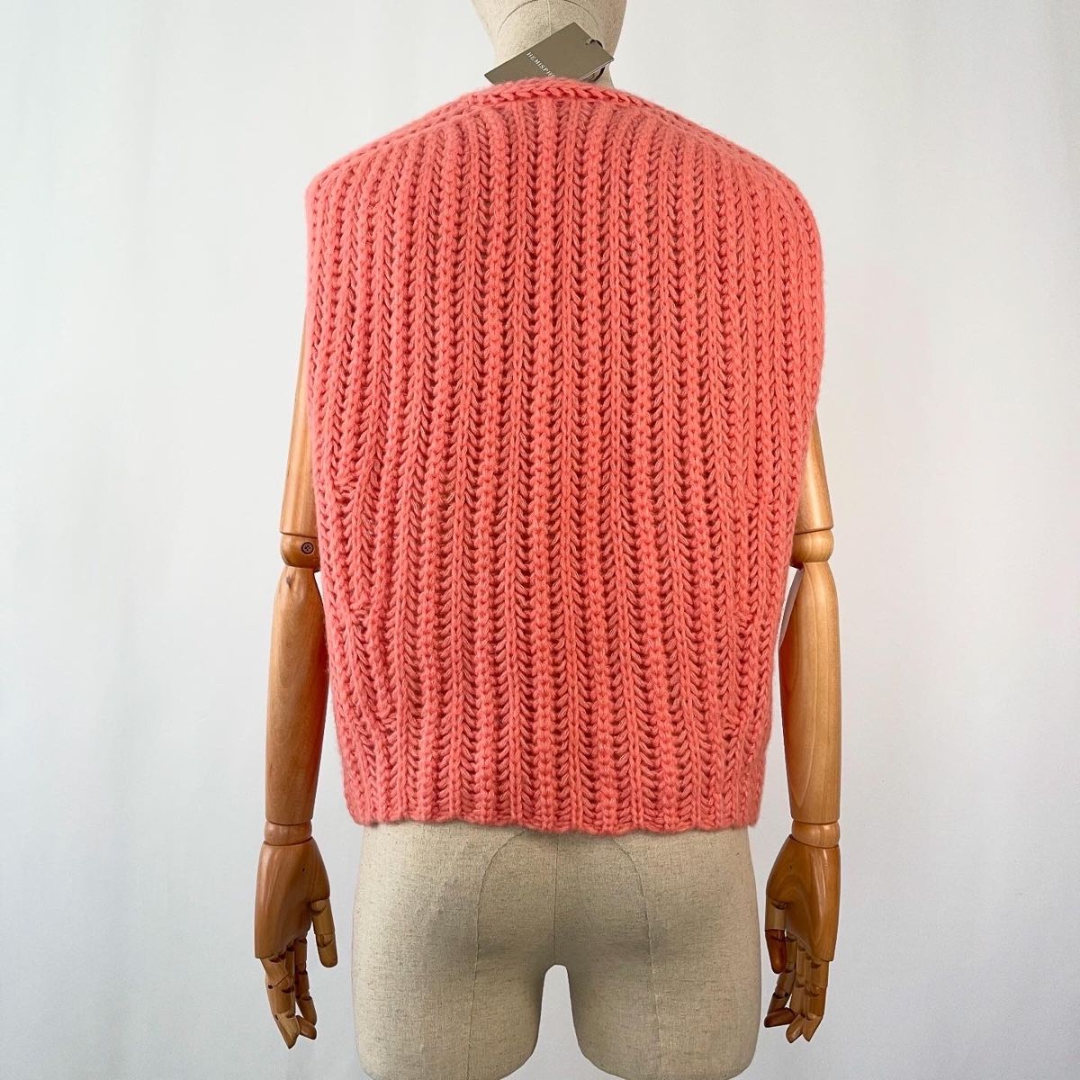 Hemisphere Gilets & Westen: HEMISPHERE New Cashmere/Silk Vest – Neu und originalverpackt aus Freienbach von Avviivva_Shop 3