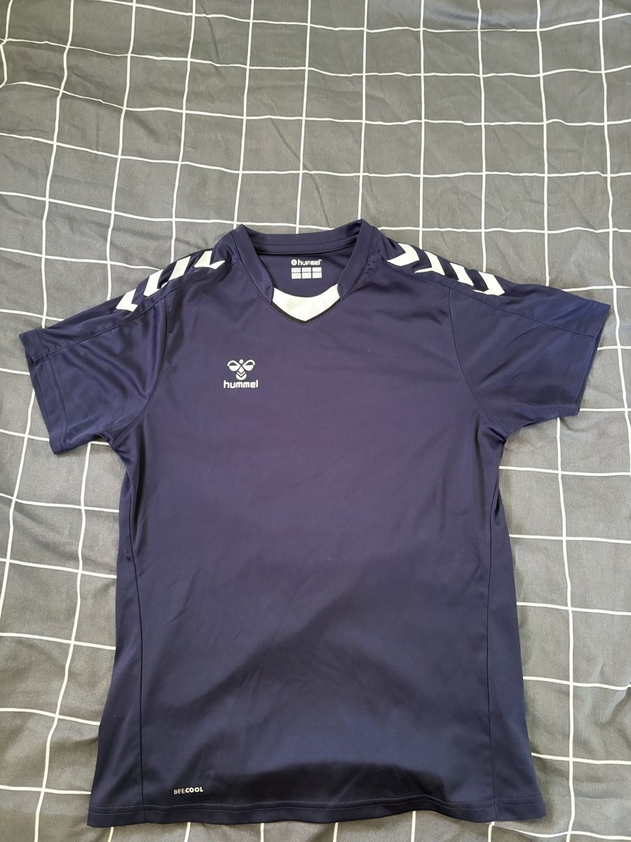 Hummel T-shirt: Hummel T-Shirt – Nuovo (secondo la descrizione) da Schüpfen venduto da ani_gj8r