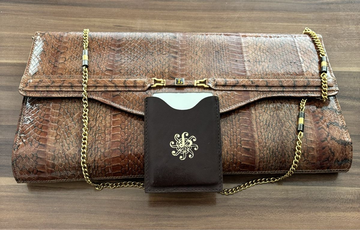 Taschen für Damen: Handtasche – Gebraucht aus Luzern von Mecgy
