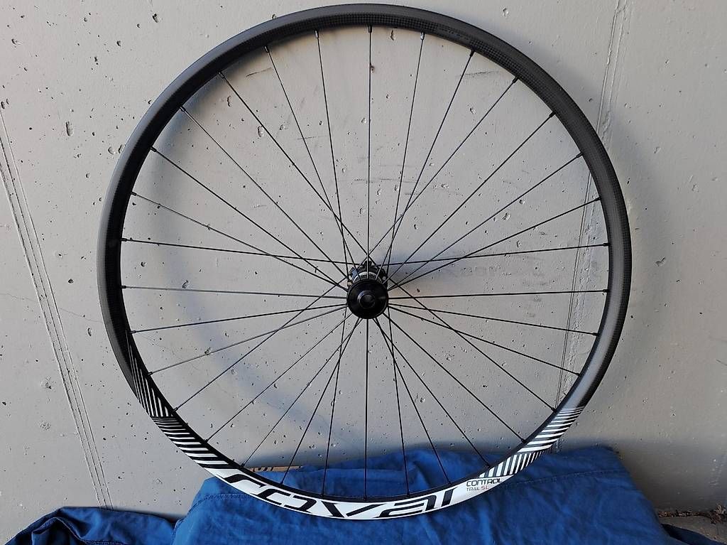 Specialized Ersatzteile: 29" Roval Control Trail SL Carbon Vorderrad, fabrikneu – Neu und originalverpackt aus Kappel am Albis von vv2 3