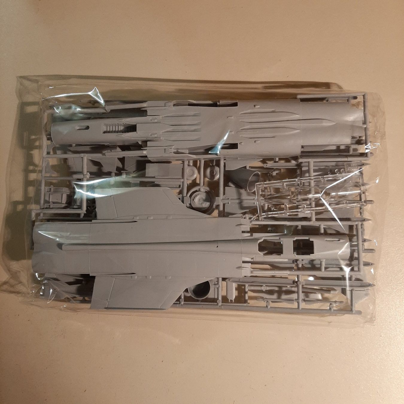 Kit di modellismo & Modellini statici: 1978 ... MIG-31 Foxhound ... ICM 72151 – Nuovo (secondo la descrizione) da Bonstetten venduto da Benibanny59 3