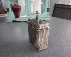 Mid Century Reise-Kaffeemühle Geska aus den 1950er Jahren