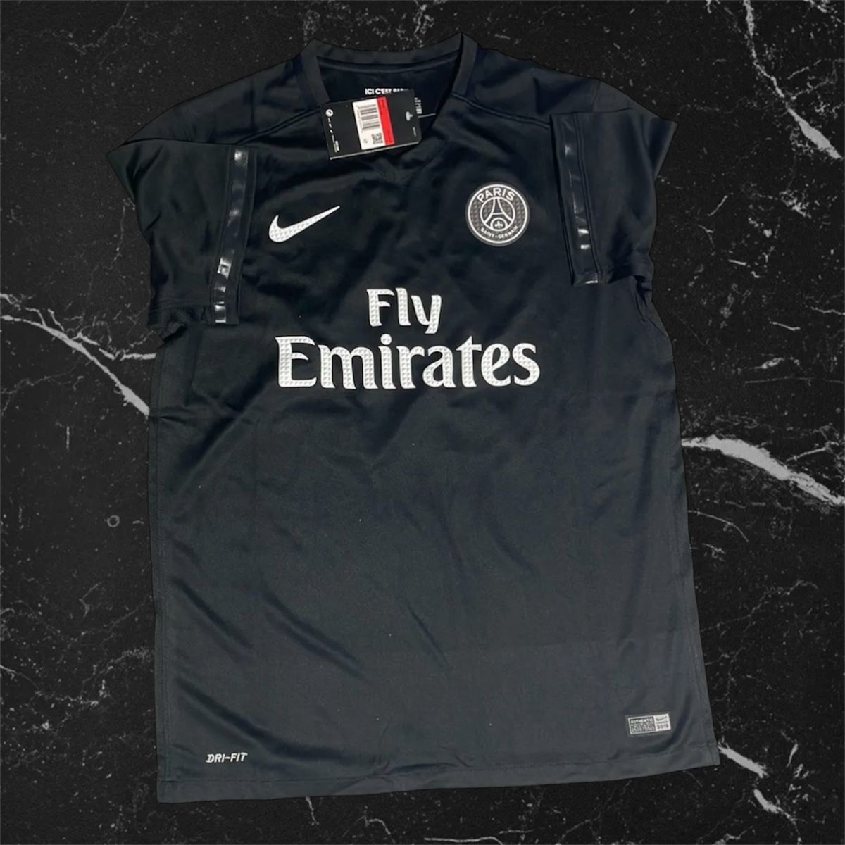 Nike Leibchen & Hosen: Paris Saint-Germain Ibrahimovic Trikot Grösse L – Neu (gemäss Beschreibung) aus Frenkendorf von a_1999