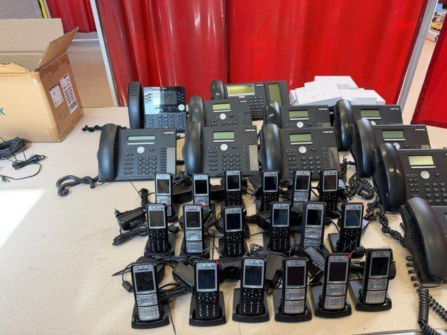 Mitel Telefoni: Mitel Telefone gebraucht – Usato da Jona venduto da PARIM