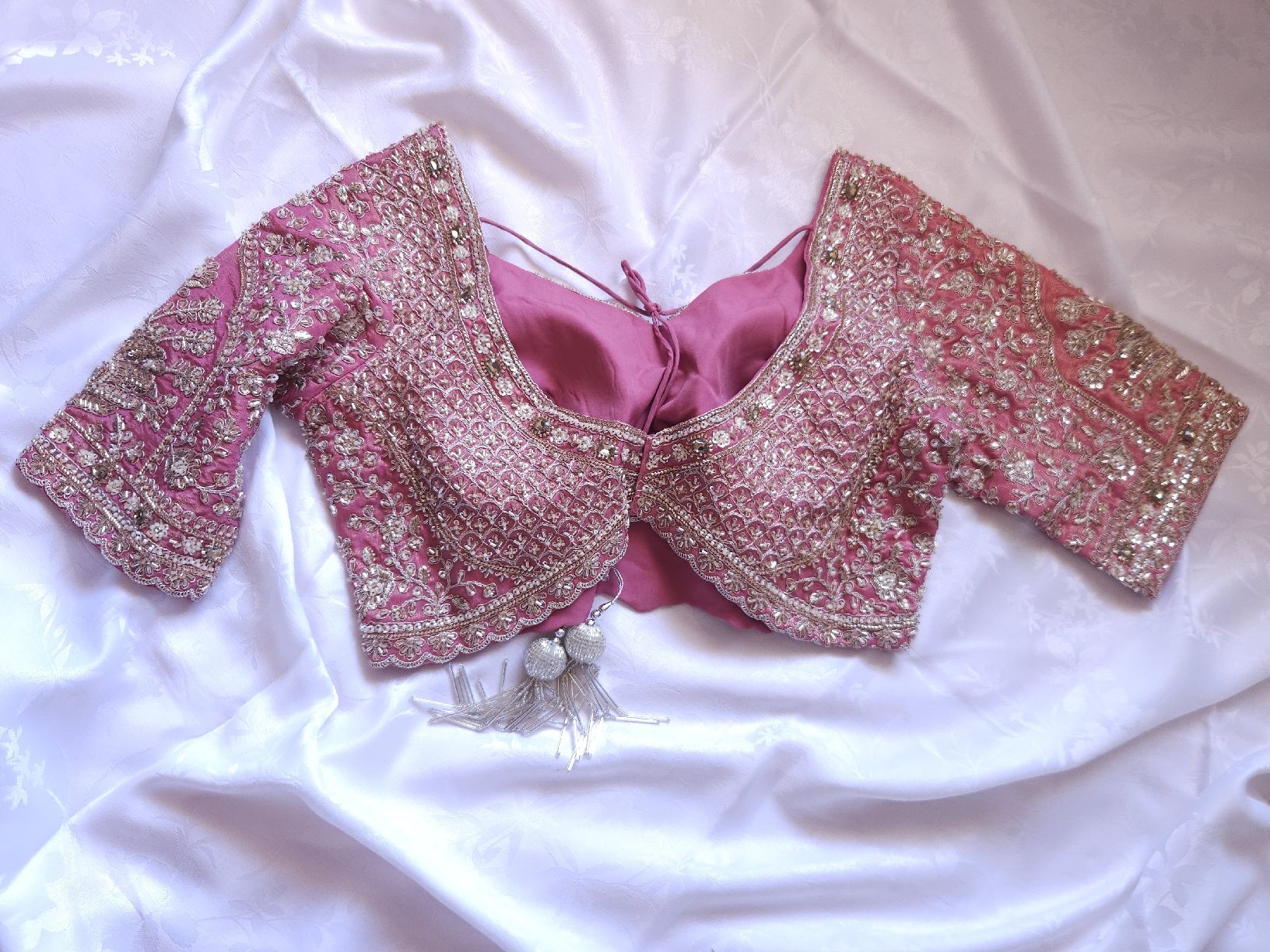 Vestiti: Banarasi saree with blouse  – Nuovo e nell'imballaggio originale da Les Acacias venduto da minnie6 3