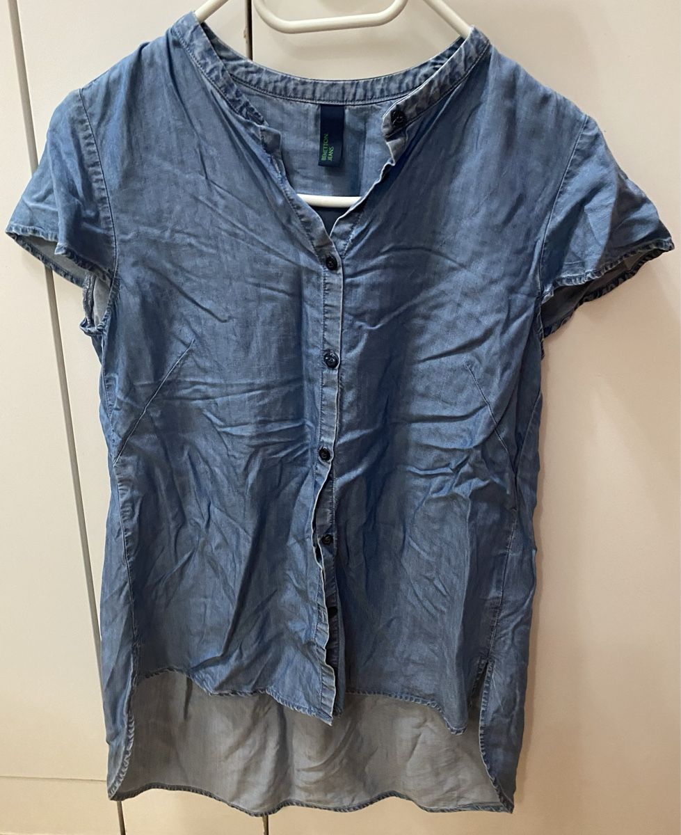 Benetton Blusen: Benetton Bluse 🌸 – Gebraucht aus Opfikon von Luis144