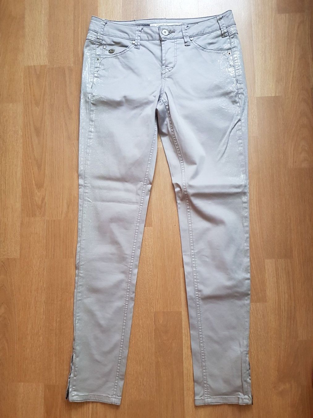 Nile Hosen: Tolle NILE Hose Gr.XS grau – Gebraucht aus Gwatt (Thun) von umwelt-brocki