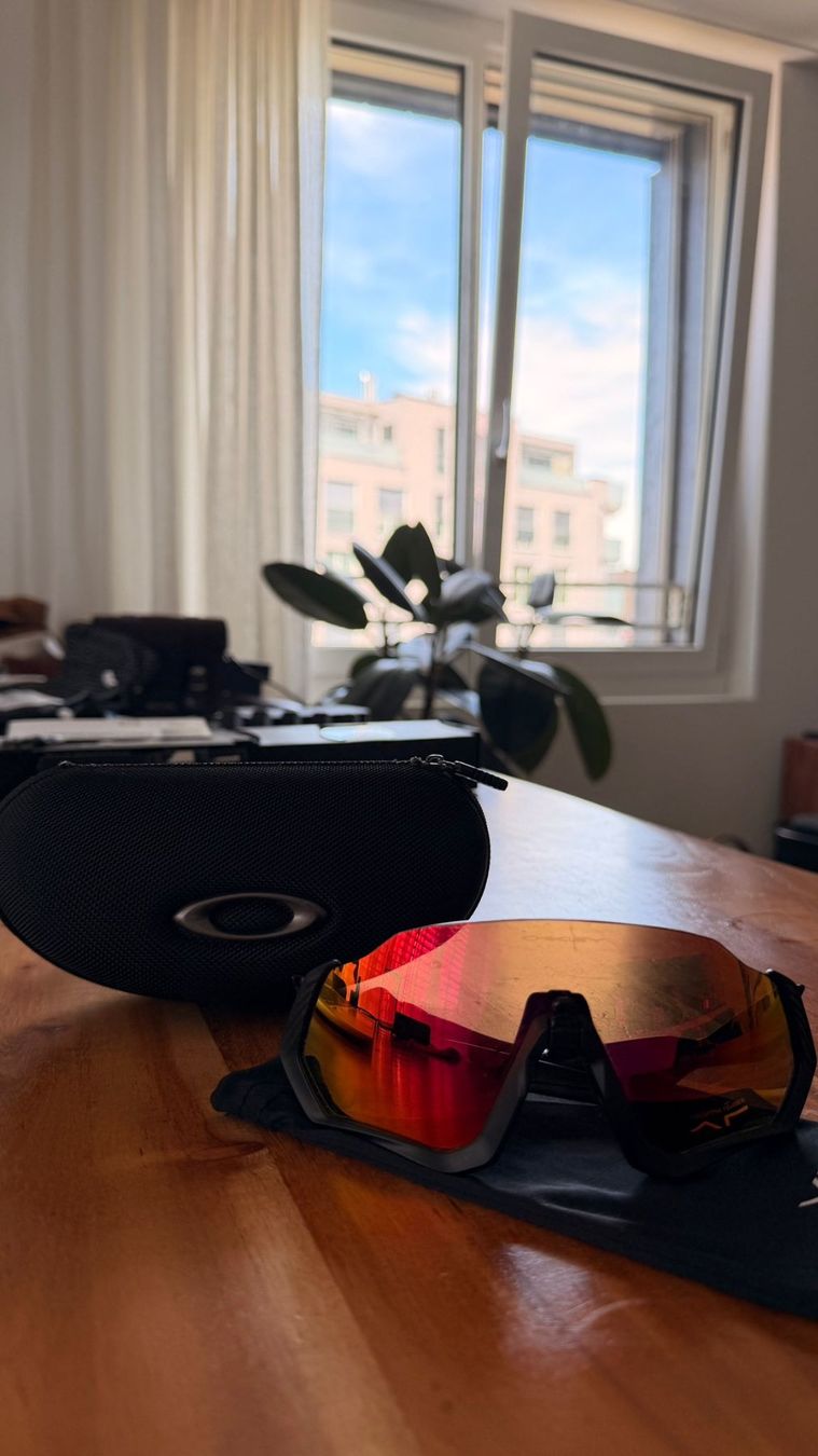 Oakley Brillen & Gläser: Oakley sport sunglasses with case – Gebraucht aus Dübendorf von ped_l8sh 1