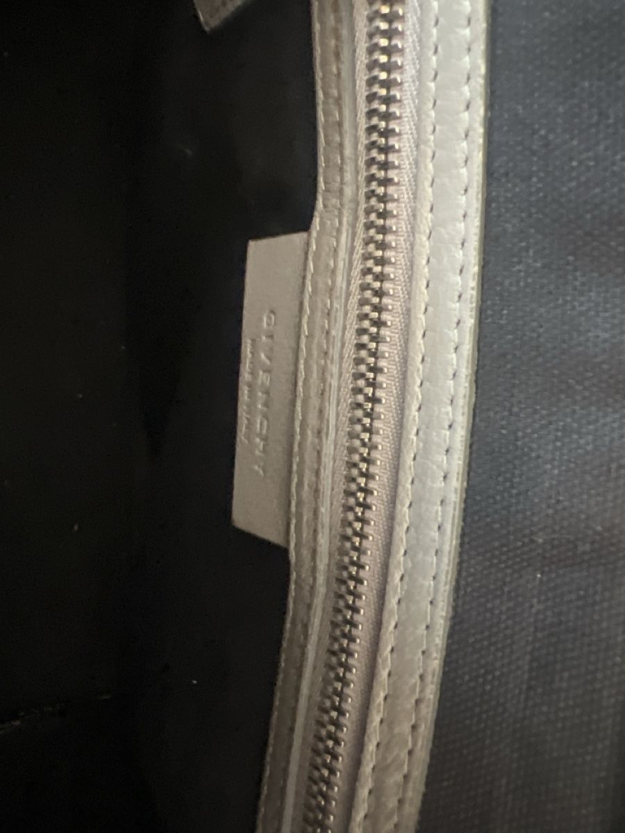 Givenchy Taschen für Damen: Elegante Givenchy Antigona Handtasche, Grau, Medium – Gebraucht aus Horgen von mavi08 4