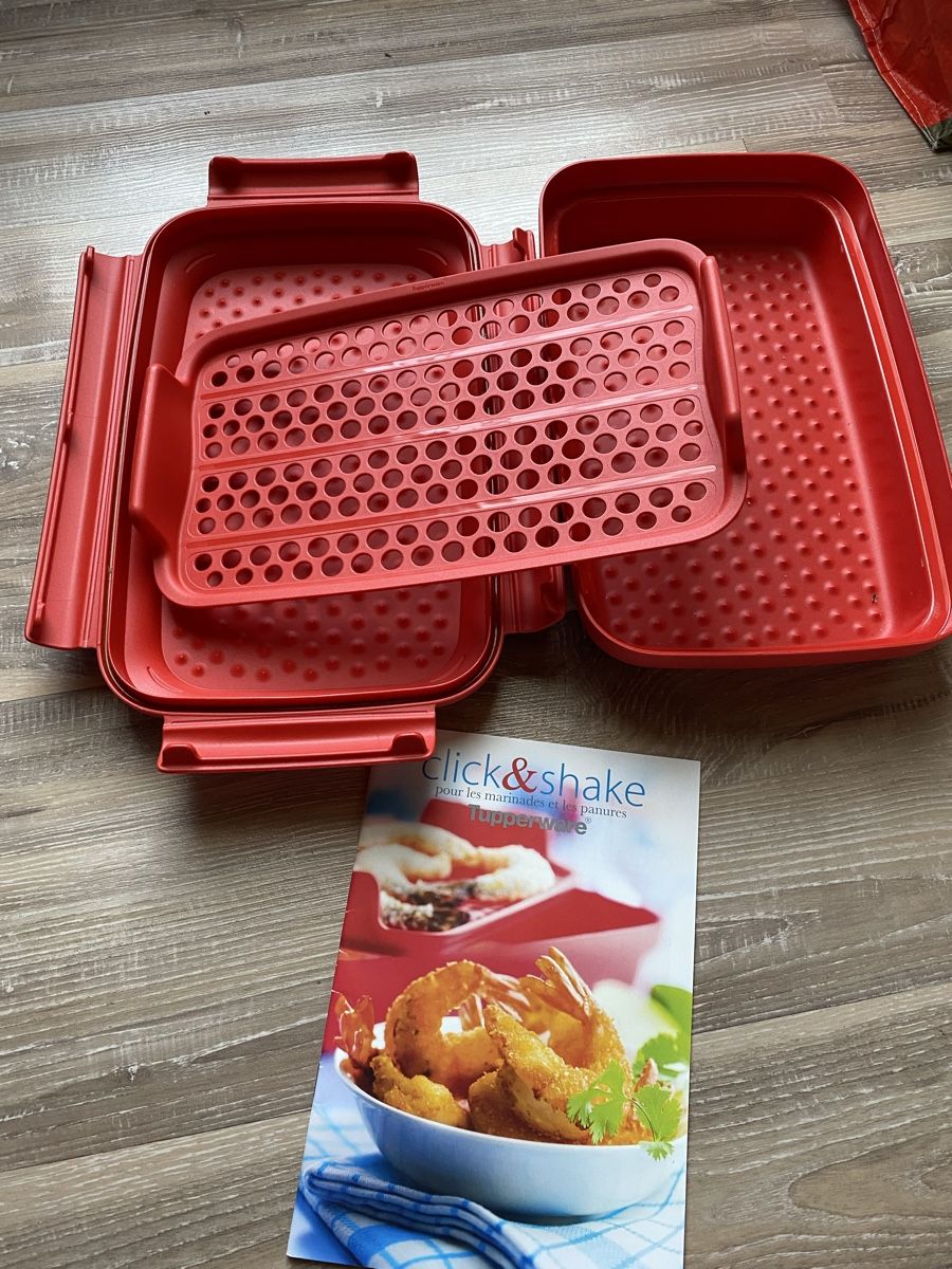 Tupperware Contenitori & Simili: Tupperware Click & Shake rouge 1 set avec notice – Nuovo e nell'imballaggio originale da rechy venduto da Phil95 1