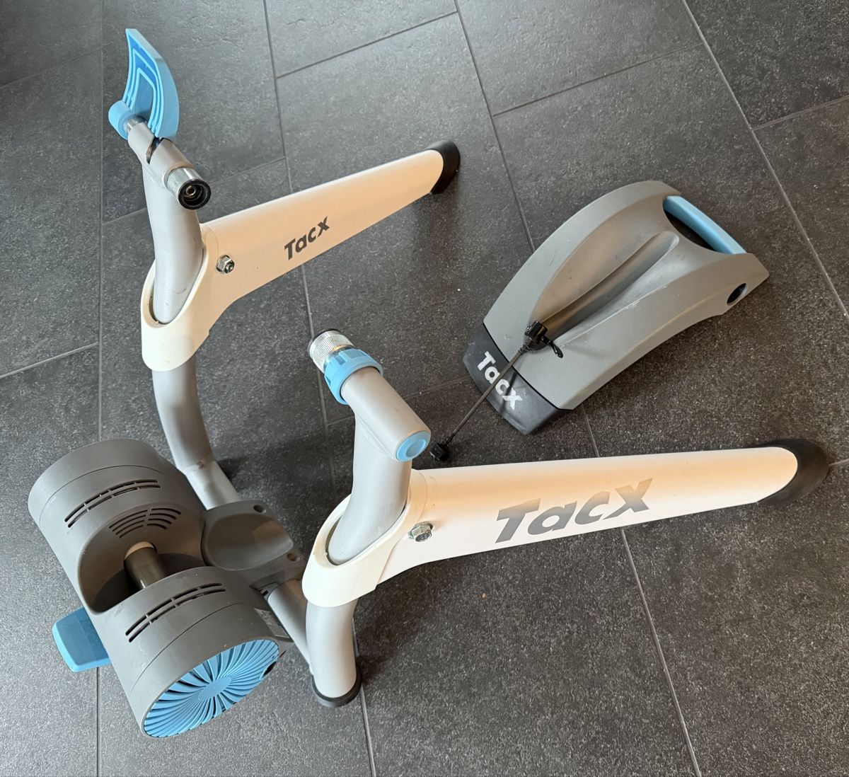 Tacx Tapis d'entraînement enroulable main image 0