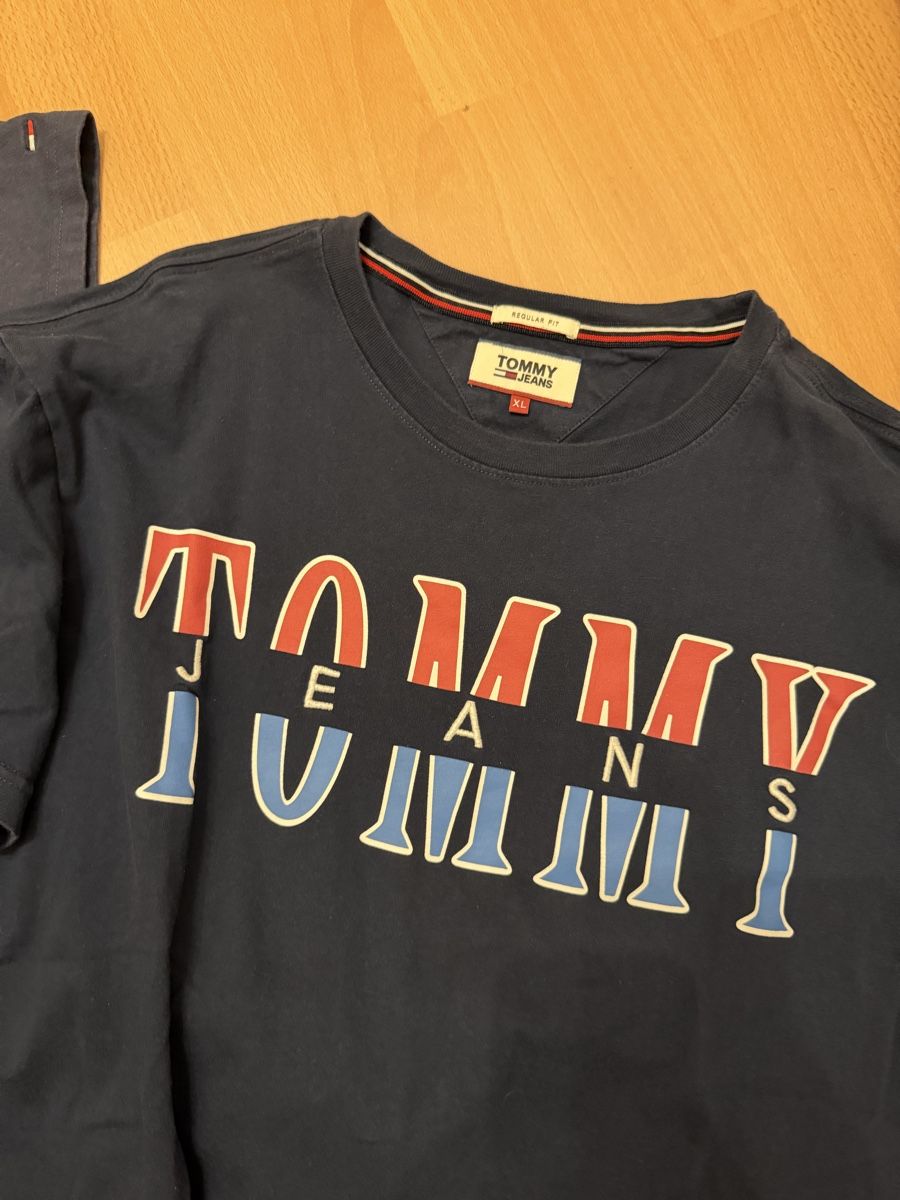 Tommy Hilfiger T-shirts: Tommy Jeans T Shirts – D'occasion à Bad Ragaz par Nikis_Markt 1