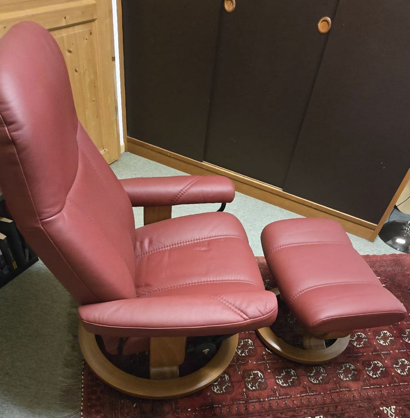 Stressless Poltrone: STRESSLESS Sessel mit Hocker – Nuovo (secondo la descrizione) da Triengen venduto da dom_9yn7