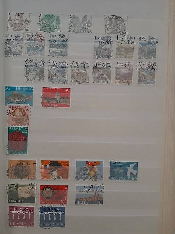 Album: Briefmarken-Einsteckbuch LEUCHTTURM rot A4-Format, 64 Seiten – Usato da Basel venduto da Renato_hirzi 3