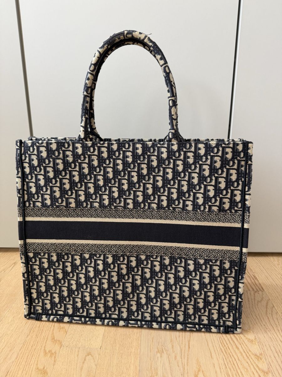Dior Borse: Grosse Dior Book Tote – Nuovo (secondo la descrizione) da Pfäffikon ZH venduto da m8330 1