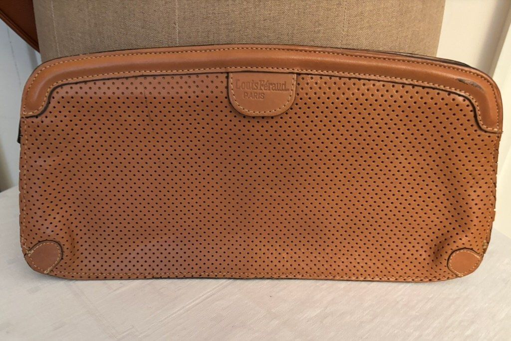 Borse da donna: LOUIS FERAUD PARIS Vintage Pochette – Usato da Zürich venduto da Libraco