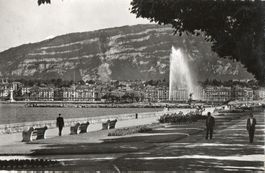 Genève - Quai Wilson et le Salève