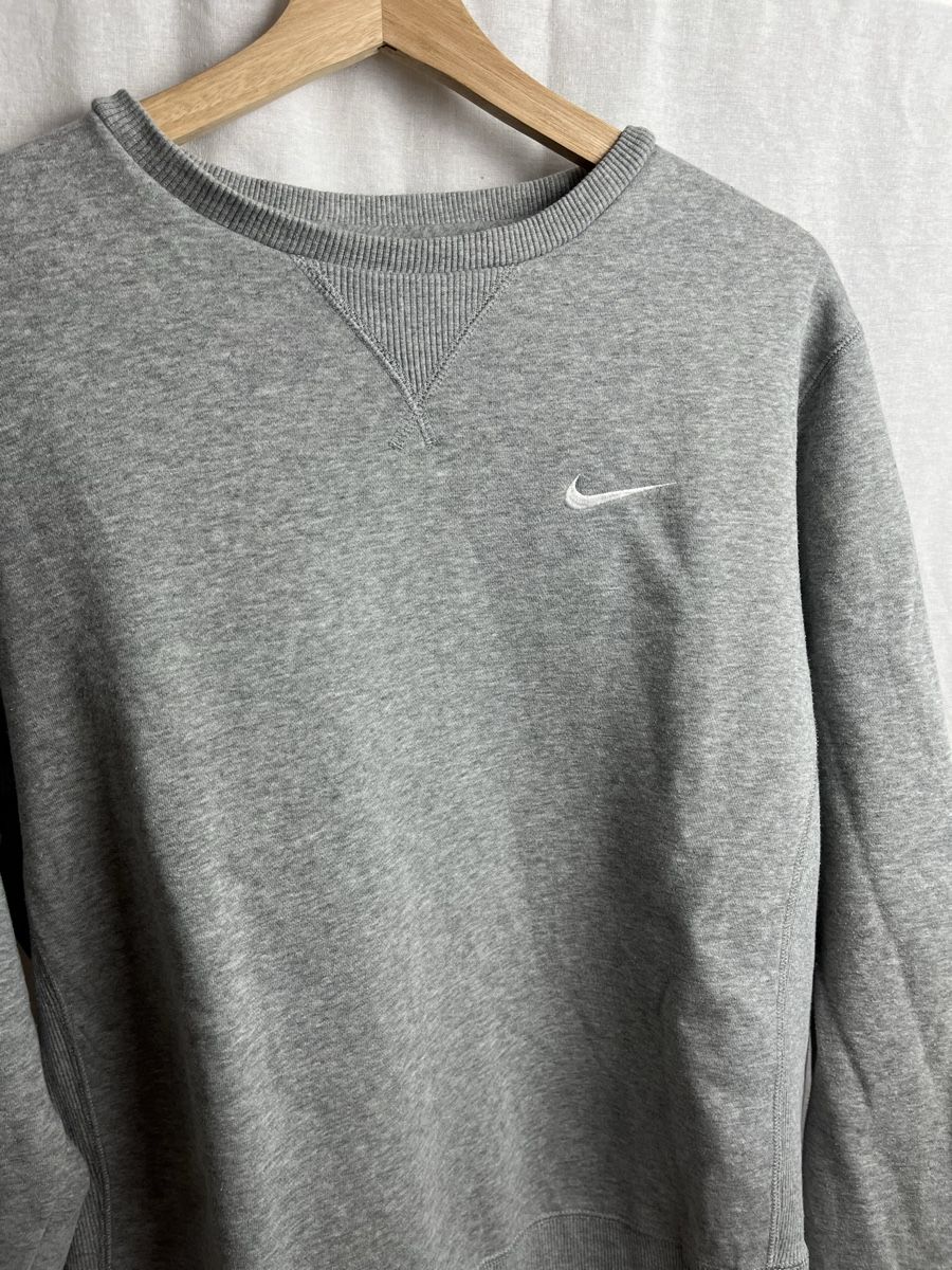 Nike Maglioni & Felpe: Pul. Nike gris taille M – Nuovo (secondo la descrizione) da Les Avanchets venduto da lunedeneige.shop 1