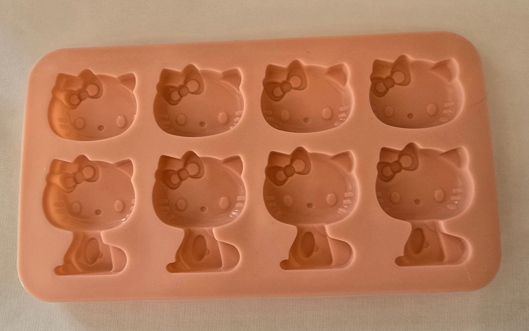 Teglie da forno: Silikonform Fondant / Mold / Hello Kitty – Nuovo e nell'imballaggio originale da Zürich venduto da amysmith 1