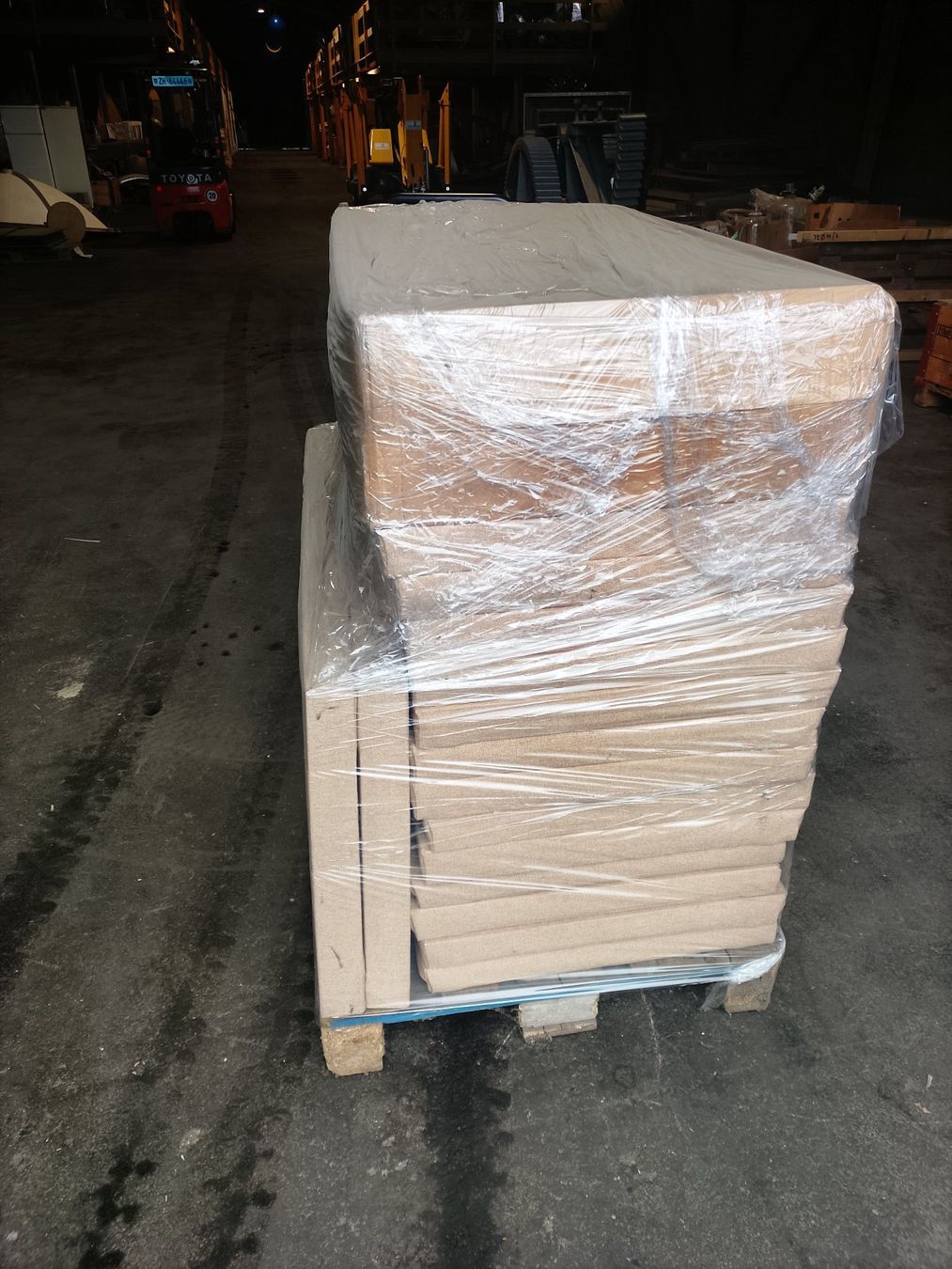 Servierplatten: Schallschutzelemente 120/60 – Gebraucht aus Winterthur von TechnoramaWinterthur