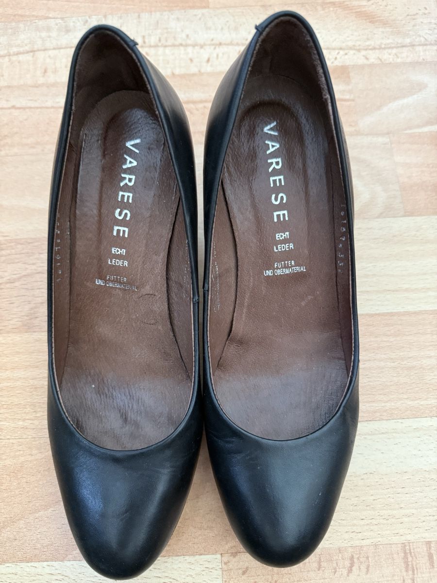 Scarpe da donna: Schuhe varese – Usato da visp venduto da Kmemo1 1