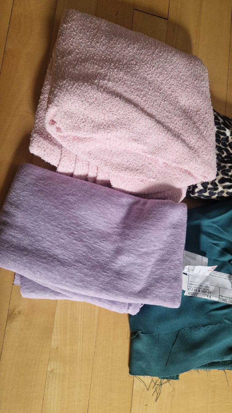 Tessuti: Stoffpaket, Bekleidungsstoffe – Nuovo e nell'imballaggio originale da Bern venduto da Blackcrx 4