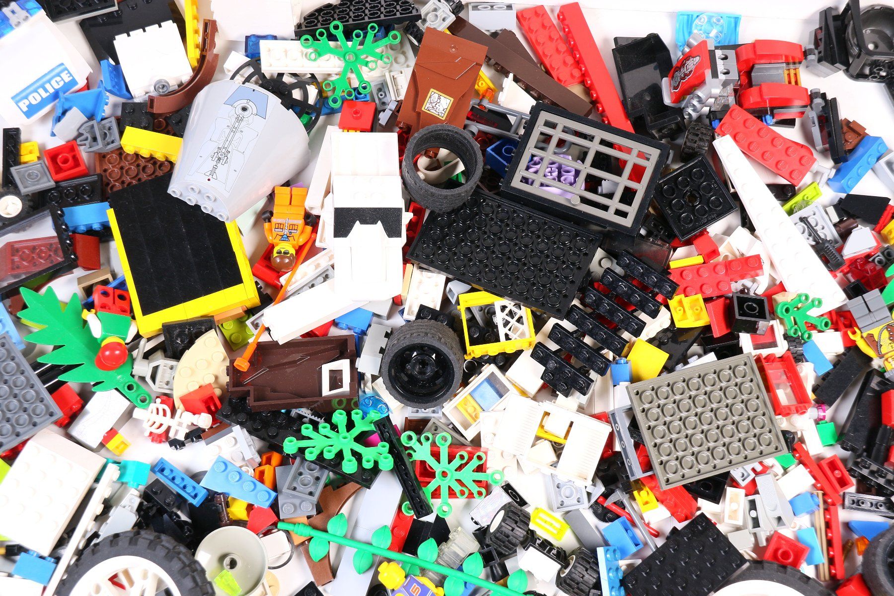 Lego Baukästen: 1.5 kg. Legoteile mit Minifiguren – Gebraucht aus Hettlingen von Scholi99 1