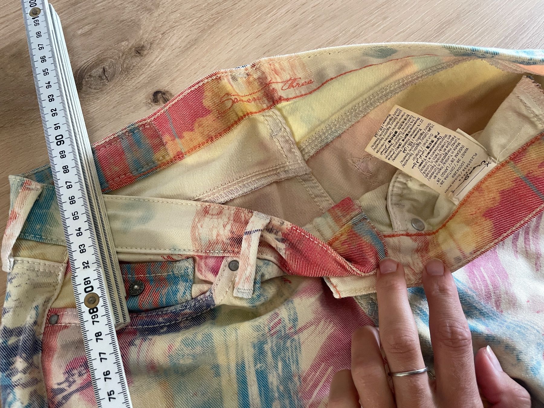 Pepe Jeans Jeans: Pepe Jeans Size 28 multicolor, low waist – Usato da Volketswil venduto da n_r_5gdf 2