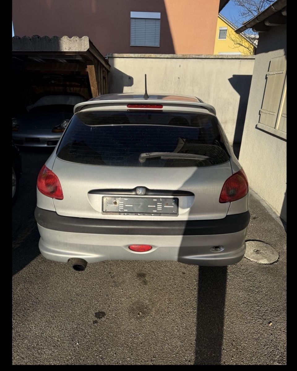Peugeot Autos: Peugeot 206  – D'occasion à St. Gallen par Temiibenz 2
