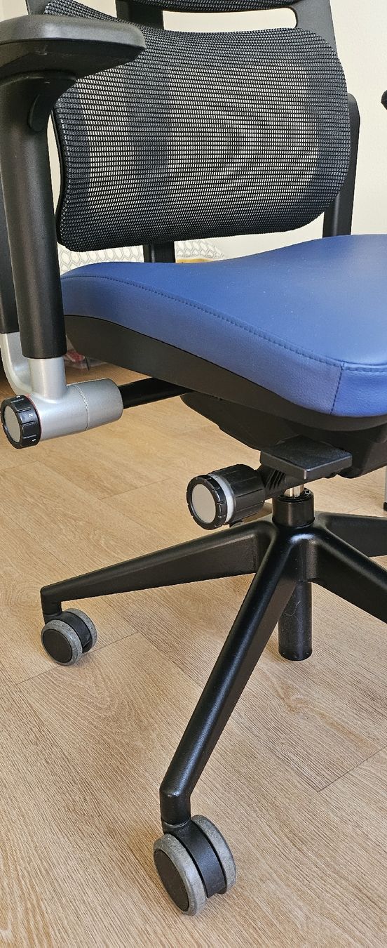 Scrivanie: Bürotisch-Schreibtisch – Usato da Basel venduto da Xanperican 3