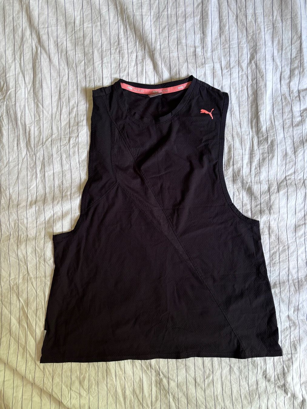 Puma Top: Puma female training black top S – Usato da Villard-sur-Chamby venduto da kamila_1024