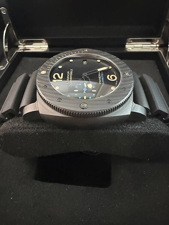 Panerai Orologi: Panerai Luminor Submersibel Carbotech – Usato da Zürich venduto da timeio 5