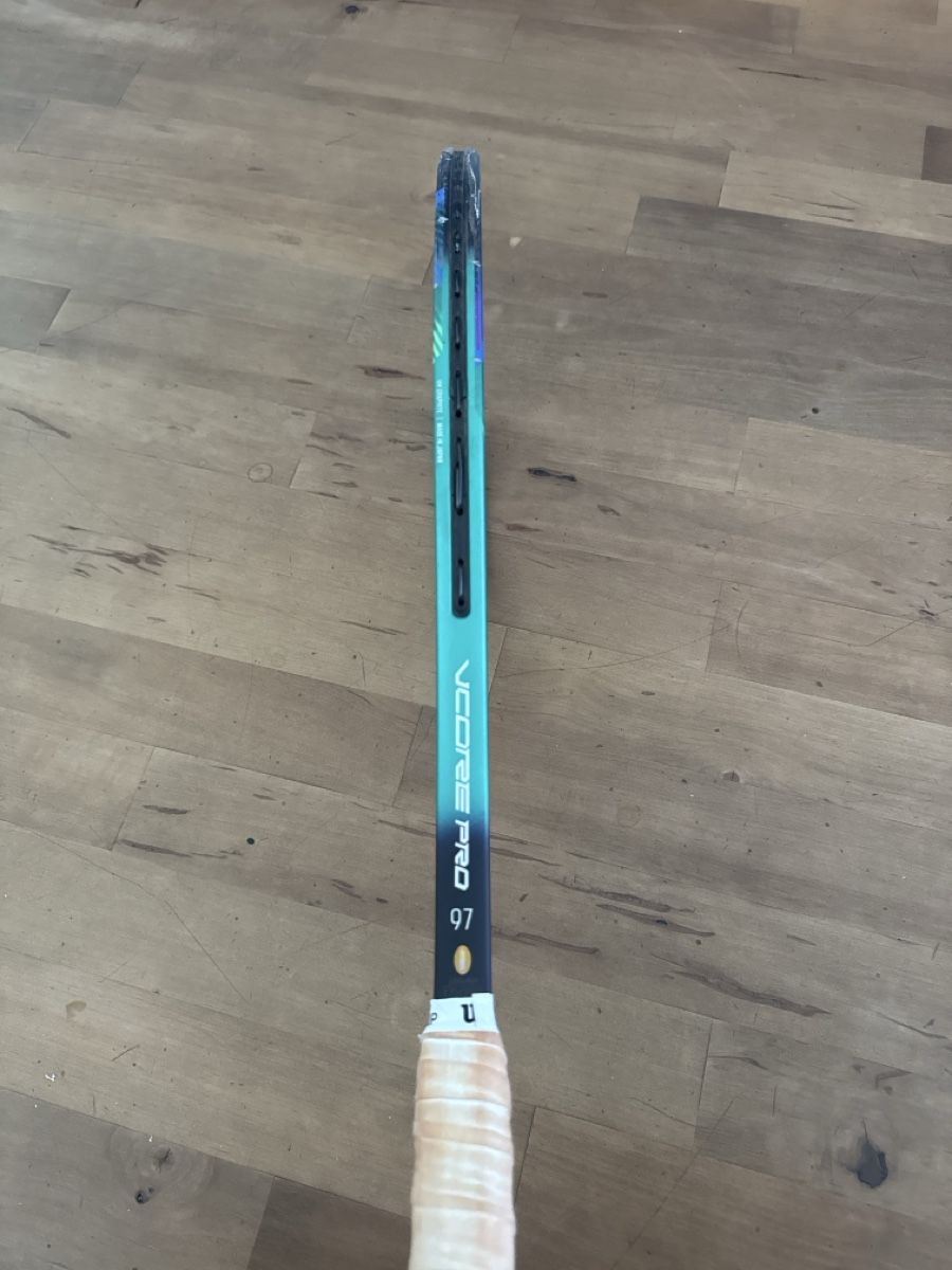 Yonex Schläger: Yonex VCORE PRO 97 (310G) – Gebraucht aus Sulzbach von mor_nyq9 1