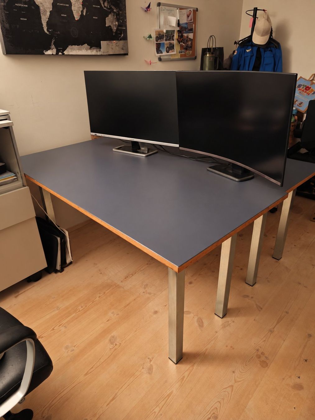 Schreibtische: Bürotisch – Gebraucht aus Kloten von Mayoro7