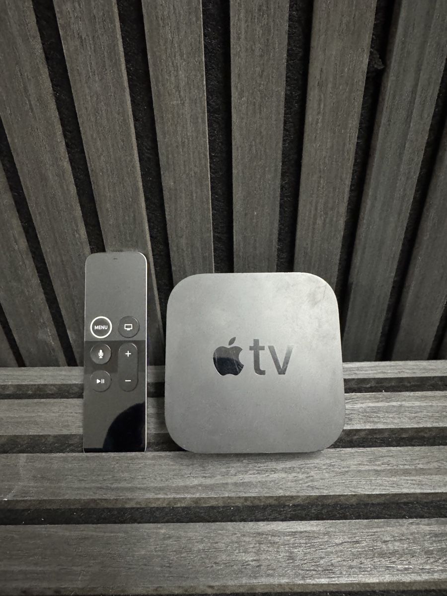 Apple PC: Apple TV 4K 32 GB mit Siri Remote – Usato da Boniswil venduto da SeverinFleckner