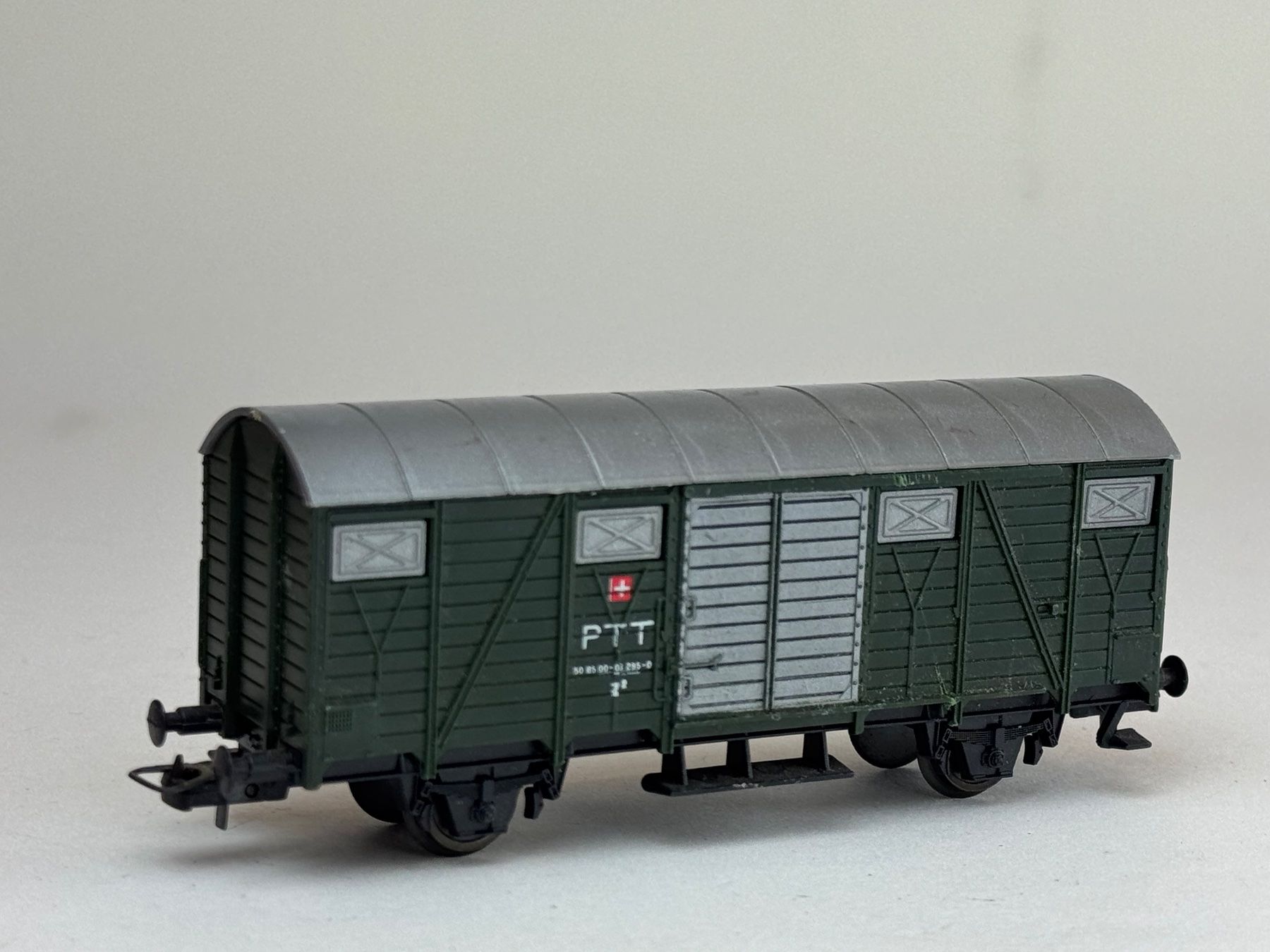 Lima Modellini di ferrovie: HR- Lima gedeckter Güterwagen PTT – Usato da Elm venduto da Wikmtz 1