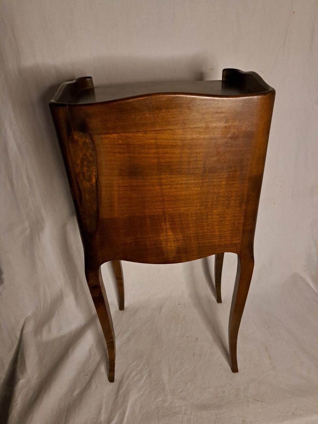 Kommoden: ANCIENNE PETITE CONSOLE COMMODE – Gebraucht aus couvet von carlin01 2