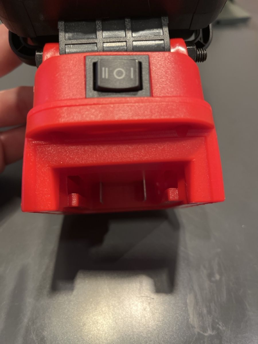 Milwaukee Lampen: Milwaukee Akku Arbeitsleuchte – Neu und originalverpackt aus Sursee von Pfippu82 2